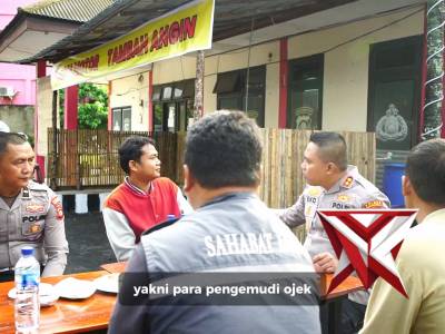 Kedai polres oki hadir . Nyuci motor dan isi angin ban GRATIS . 

POLRESOKIHADIR