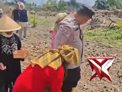 Bertanam jagung untuk ketahanan pangan - PoliceTube