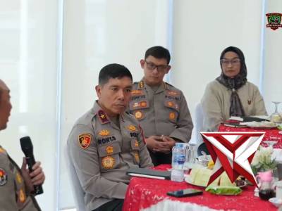 Kapolda Sumsel IJP. Sandi Nugroho memberikan penegasan bahwa masy adalah juragan bagi anggota Polri