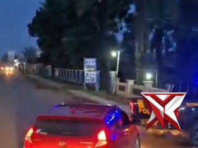 Kendaraan Balik Mudik Mogok Polsek BTS Ulu Polres Musi Rawas Polda Sumsel Beri Bantuan