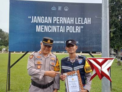 Bripda taufik rahman anggota bhabinkamtibmas polsek muaradua kisam meraih Juara 3 dalam  lomba publi