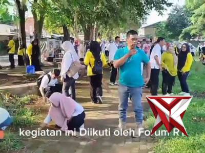Kapolsek Subang bersama muspika kec subang laksanakan bersih bersih lapangan dolog