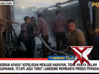 SIGAP DI DINI HARI, PERSONEL POLRES TERNATE HADIR BANTU WARGA PADAMKAN KEBAKARAN