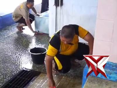 PEMBERSIHAN LINGKUNGAN SERENTAK POLRES OKI DAN JAJARAN POLSEK