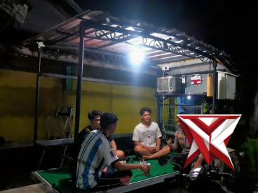 Bhabinkamtibmas sambang poskamling