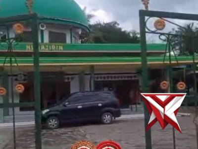 @Polres Musi Rawas Hadir kan Air Bersih di Masjid Muhajirin

MUSI RAWAS - Polres Musi Rawas dalam  m