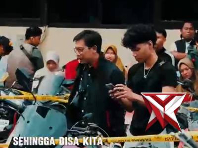 PENYERAHAN BARANG BUKTI  KENDARAAN BERMOTOR TINDAK KEJAHATAN KPD PEMILIKNYA OLEH KAPOLDA SUMSEL