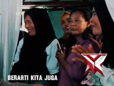 Kapolda Sumsel Irjen Pol. Dr. Sandi Nugroho, S.I.K., S.H., M.Hum. membawa kebahagiaan bagi warga den