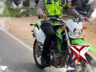 Patroli kryd Polsek Tungkal Jaya - PoliceTube