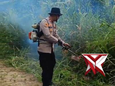 &ldquo;Program Belida, Polri dan Warga Kompak Bersihkan Jalan&rdquo;