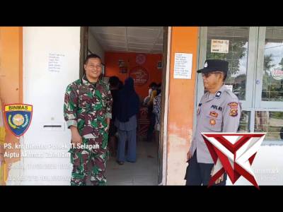 Anggota Polsek tulung selapan dan anggota TNI danramil tulung selapan patroli bersama seputaran wilk - PoliceTube