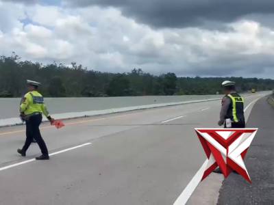 Unit Laka Lantas Polres OKI Cek Lokasi TKP Kecelakaan di jalan Tol Kayuagung polresokihadir - PoliceTube