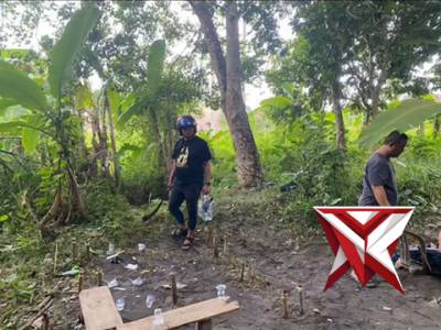 Pembongkaran terhadap pondok narkoba yg berada di perkebunan warga Desa Terusan Menang Kec. SP Padan
