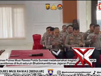 Kegiatan pengecekan jembatan dan debit air oleh personil polres musi rawas polda sumsel