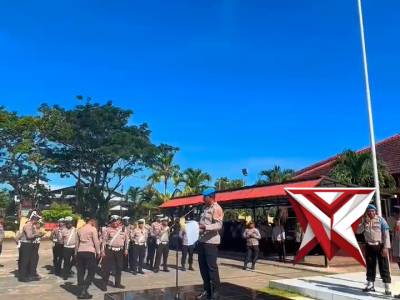 WAKA POLRES PIMPIN PEMERIKSAAN DAN PENGECEKAN HT INVENTARIS POLRES BIAK NUMFOR - PoliceTube