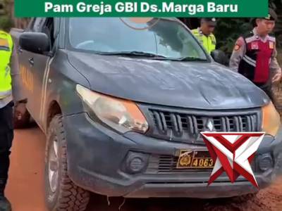 Berikan Rasa Aman, Personel Polsek Muara Lakitan Amankan Ibadah Jumat Agung di GBI Marga Ba - PoliceTube