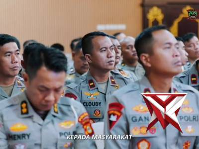 Kapolda Sumsel Irjen Pol. Dr. Sandi Nugroho, S.I.K., S.H., M.Hum. menegaskan perubahan paradigma - PoliceTube