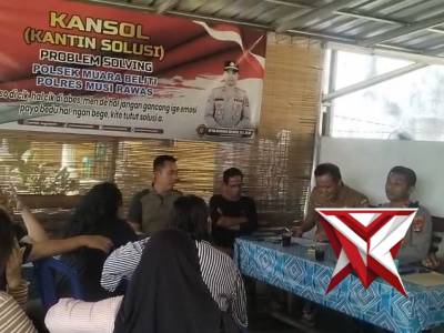 Kegiatan problem solving di Kansol (Kantin Solusi) Polsek Muara Beliti.