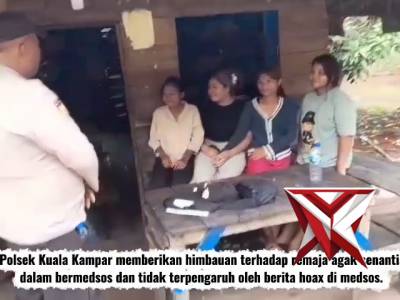 Personil Polsek Kuala Kampar Memberikan Himbauan Bijak Bermedsos Kepada Remaja
