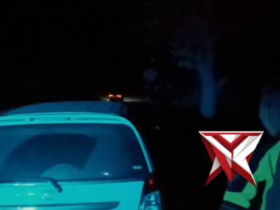 Satlantas polres ogan ilir evakuasi kendaraan rusak