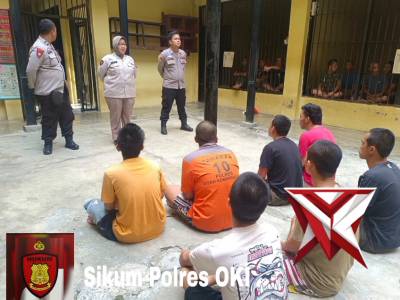 Polres OKI Hadir Giat Sosialisasi Bahaya Narkoba terhadap para Tahanan Polres OKI. - PoliceTube