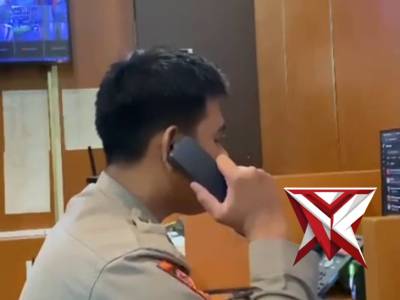 Di balik panggilan 110, ada personil Command Center Bag Ops Polres Muara Enim - PoliceTube