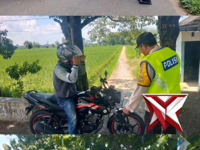 Giat anggota Polsek Madang Suku II Melaksanakan patroli dan KRYD dijalan sepi desa pandan agung
