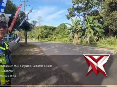 Pantauan Arus Lalin Personil Satlantas Polres Muba Dari Desa Mangun Jaya