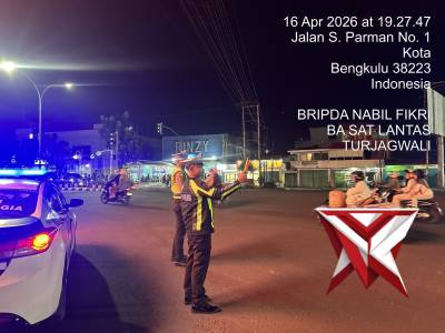 *Patroli Blue Light Satlantas Polresta Bengkulu Jaga Kelancaran Arus Lalu Lintas Malam Hari*