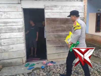 BAKTI SOSIAL BHABINKAMTIBMAS POLSEK MUARA RUPIT DALAM RANGKA MENYAMBUT HUT BHAYANGKARA KE-80 - PoliceTube