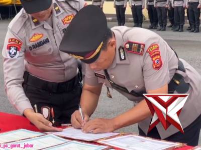 Upacara Serah Terima Jabatan Kabag SDM, Kasikum dan Kapolsek Jajaran Polres Garut