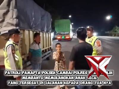 Patroli polsek cambai polres prabumulih membantu anak kecil yang tersesat di jalanan