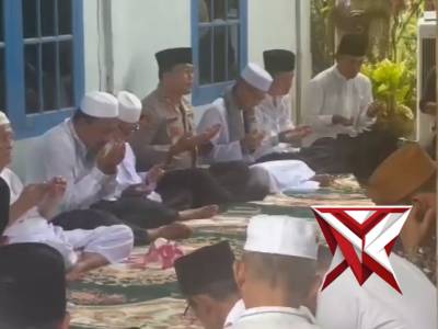 Kapolsek Pampangan Hadiri Acara Walimatus Safar Warga Desa Pampangan
Pampangan &ndash; Kapolsek Pampangan,