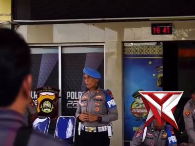 Pelaksanaan Pemeriksaan Senpi oleh Tim riksa senpi Polda Sumsel .

polresokihadir