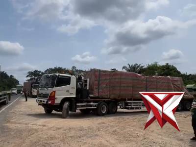 Giat pengandangan kendaraan sumbu 3 - PoliceTube