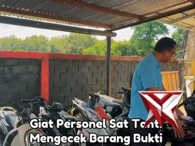 Giat personel sat tahun mengecek Barang bukti