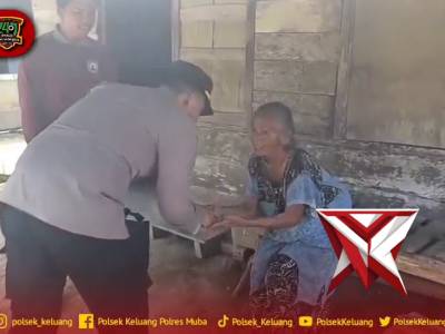 Polisi sahabat masyarakat. Berbagi rezeki, merajut tali silaturahmi. ????? - PoliceTube