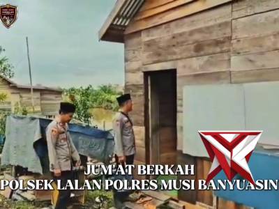 Polsek Lalan Polres Muba berbagi Kasih di Junat Berkah .. - PoliceTube