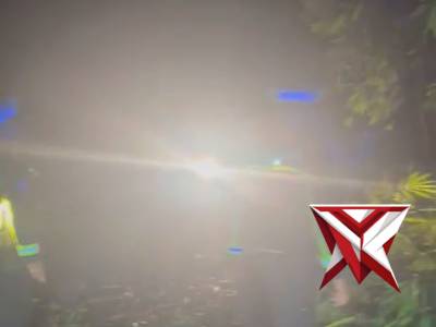 Personil satlantas Polres Musi Rawas bersama masyarakat mengevakuasi pohon tumbang di jalan lintas - PoliceTube