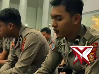 PERSONIL POLRES MUSI RAWAAS MELAKSAKAN GIAT BINROHTAL DI MASJID PORES MUSI RAWAS