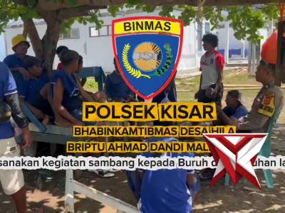 Bhabinkamtibmas desa hila polsek kisar laksanakan giat sambang kepada buruh di pelabuhan laut hila