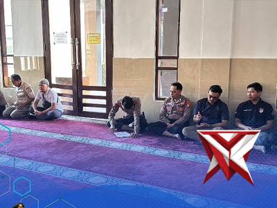 Anggota Polres Subang melaksanakan binrohtal