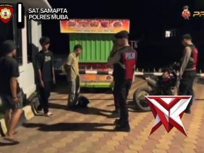Giat Sat Samapta Melaksanakan Patroli Malam di Taman Seputaran Kota Sekayu 4