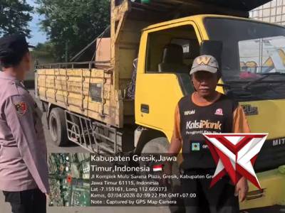 Patroli KRYD pembatasan jam operasional kendaraan truk di Wilayah Pelabuhan Gresik