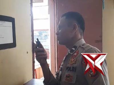 Laporan rutin lewat udara anggota Polsek pedamara