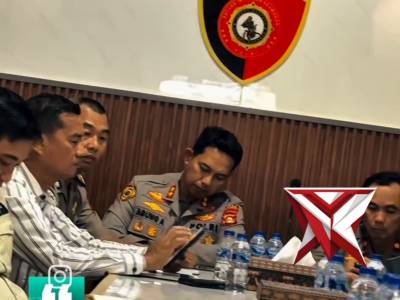 Polisi untuk masyarakat