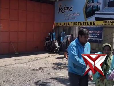 Respon cepat dan penuh kepedulian ditunjukkan personel Polres Lamongan setelah menerima laporan.