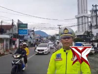 Siatuasi arus lalu lintas terkini dari alun alun ciwidey di laporkan langsung oleh wakasat lantas po