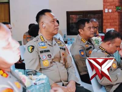 Kapolda Sumatera Selatan Irjen Pol. Dr. Sandi Nugroho, S.I.K., S.H., M.Hum. memimpin evaluasi pengua - PoliceTube