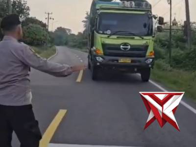 Jumat Berkah Polri: Hadir, Berbagi, Melayani